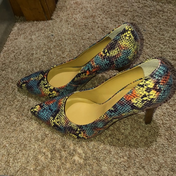 Nine West multi-color snake print Carpena heels🐍 - Picture 1 of 4